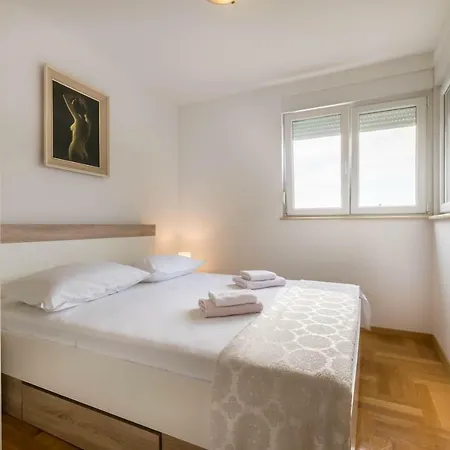 Znjan Apartman *